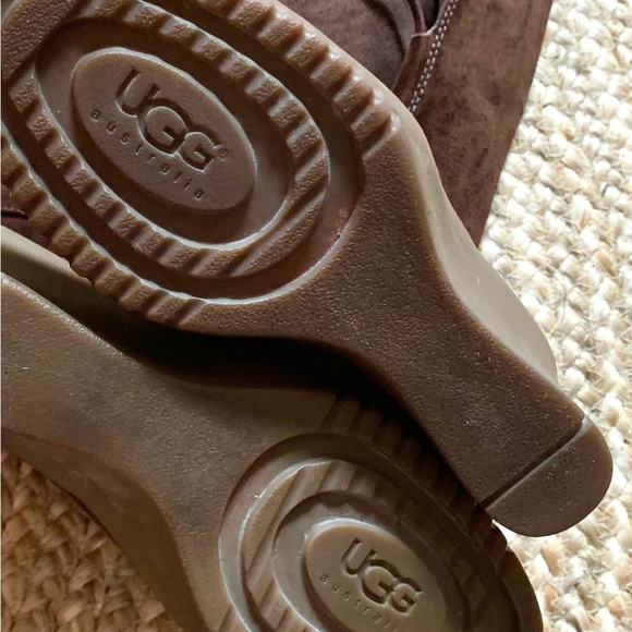 UGG Elsey Lace-up Suede Boots, Size 7 - Picture 8 of 8